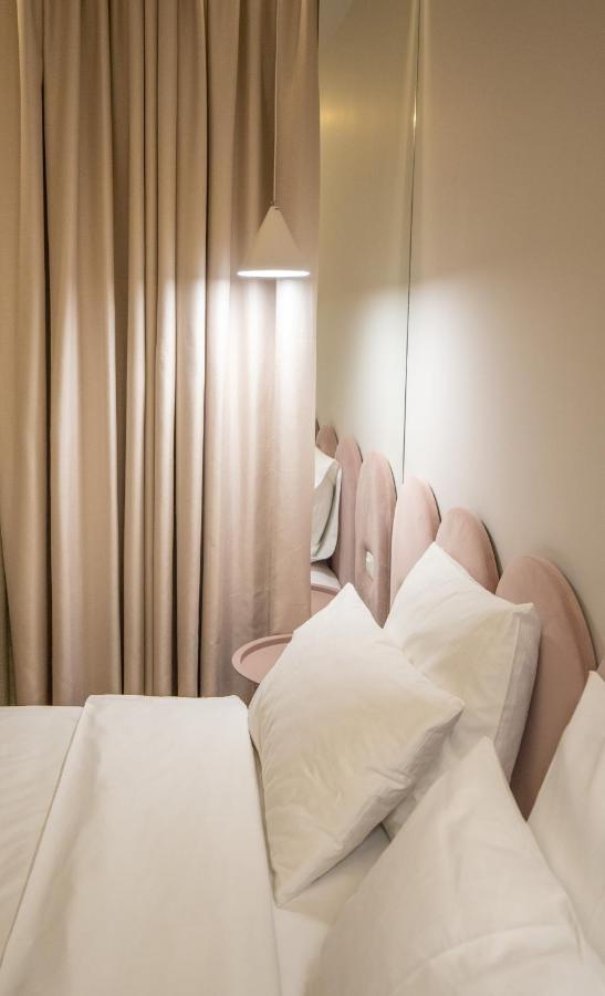 Allure Boutique Hotel Tirana Exterior foto